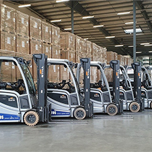 Centos Lager von innen mit Gabelstabler